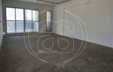 Imagem: O depósito possui 1 Vaga na garagem, 44m² de Área e está