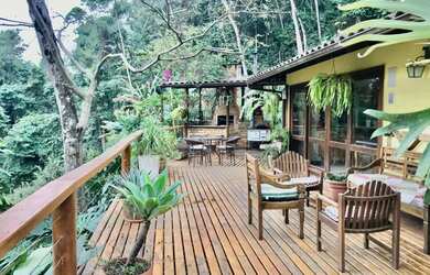 Imagem: A casa em condomínio à venda possui 3 Dormitórios, 4 Banheiros