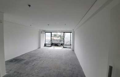 Imagem: O depósito possui 1 Vaga na garagem e 43m² de Área e está