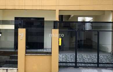 Imagem: A casa possui 3 Dormitórios, 4 Banheiros, 2 Vagas na garagem