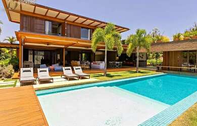 Imagem: A casa possui 5 Dormitórios, 5 Banheiros, 3 Vagas na garagem