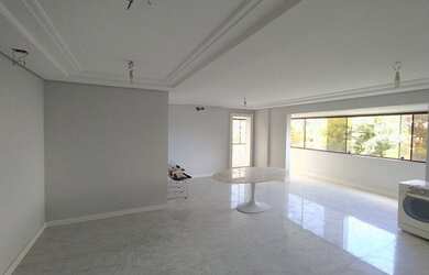 Imagem: O apartamento possui 3 Dormitórios, 4 Banheiros, 2 Vagas na