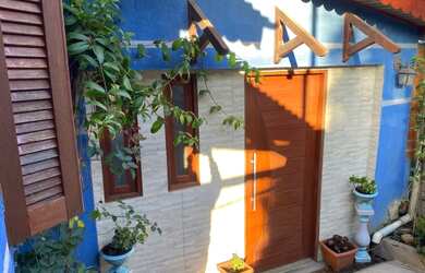 Imagem: A casa possui 2 Dormitórios, 2 Banheiros, 1 Vaga na garagem