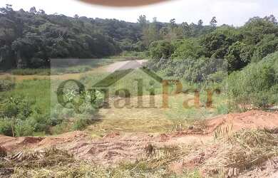 Imagem: O terreno possui 500m² de Área e está localizado em Sítio