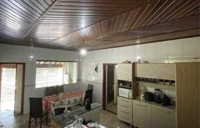 Imagem: A casa possui 2 Dormitórios, 1 Banheiro, 1 Vaga na garagem