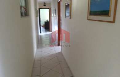 Imagem 3: Casa Térrea. Piscina, Churrasqueira, 800m² de Áreae5 Vagas na garagem