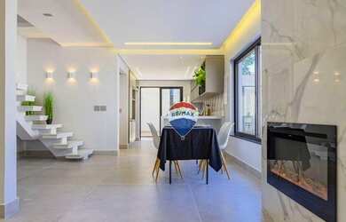 Imagem 6: Casa com 3 dorms, 1 suíte, 4 wc, 2 vagas à venda, 200 m² por R$ 2.100.000...