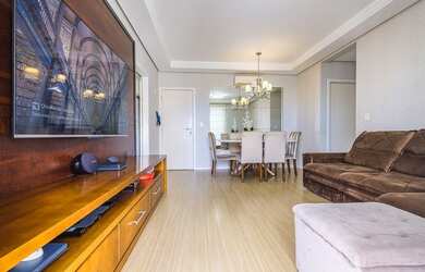 Imagem: O apartamento possui 4 Dormitórios, 3 Banheiros, 1 Vaga na