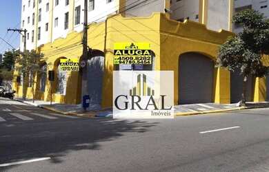 Imagem: O depósito possui 580m² de Área e está localizado em Santa