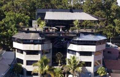 Imagem: O depósito possui 5 Vagas na garagem, 311m² de Área e está