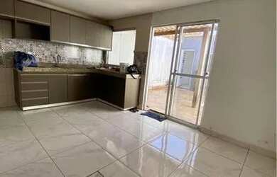 Imagem: A casa possui 2 Dormitórios, 2 Banheiros, 98m² de Área e