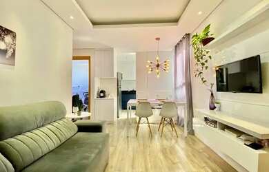 Imagem: O apartamento possui 2 Dormitórios, 1 Banheiro, 1 Vaga na garagem