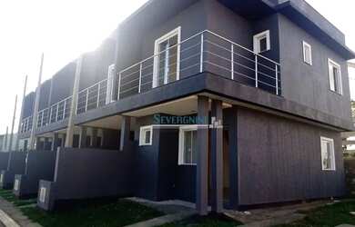 Imagem: A casa possui 2 Dormitórios, 1 Banheiro, 2 Vagas na garagem