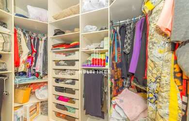 Imagem: A casa em condomínio possui 3 Dormitórios, 4 Banheiros, 2