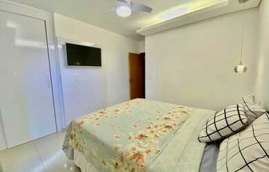 Imagem: O apartamento possui 3 Dormitórios, 1 Banheiro, 2 Vagas na