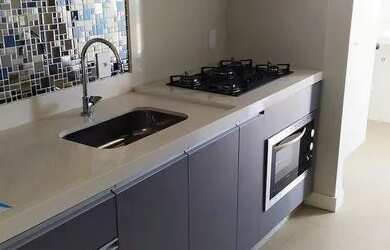 Imagem: O apartamento possui 3 Dormitórios, 1 Banheiro, 2 Vagas na