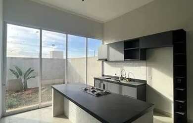 Imagem: A casa possui 2 Dormitórios, 2 Banheiros, 10m² de Área e