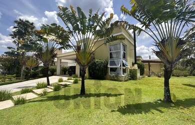 Imagem: A casa em condomínio possui 3 Dormitórios, 5 Banheiros, 4