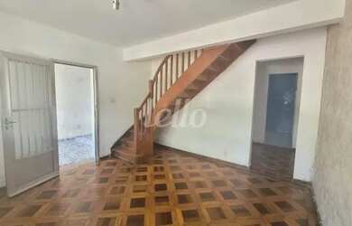 Imagem: A casa possui 3 Dormitórios, 1 Banheiro, 1 Vaga na garagem