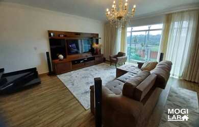 Imagem: A casa em condomínio possui 3 Dormitórios, 3 Banheiros, 4