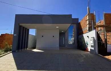 Imagem: A casa em condomínio possui 3 Dormitórios, 2 Banheiros, 3