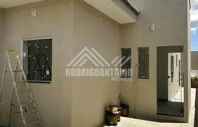 Imagem: A casa possui 2 Dormitórios, 1 Banheiro, 1 Vaga na garagem