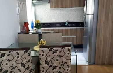 Imagem: O apartamento possui 2 Dormitórios, 1 Banheiro, 1 Vaga na garagem