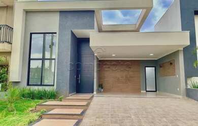 Imagem: A casa em condomínio possui 2 Dormitórios, 3 Banheiros, 2