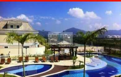 Imagem: A casa em condomínio possui 4 Dormitórios, 4 Banheiros, 3