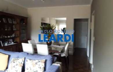 Imagem: A casa possui 3 Dormitórios, 3 Banheiros, 3 Vagas na garagem