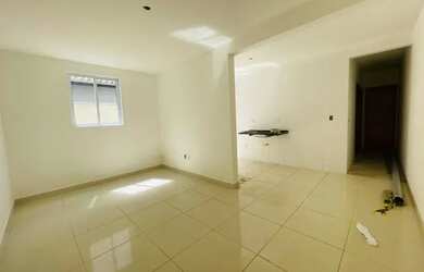 Imagem: O apartamento possui 2 Dormitórios, 1 Banheiro, 2 Vagas na