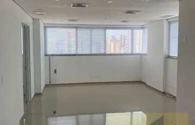 Imagem: O depósito possui 1 Vaga na garagem, 80m² de Área e está