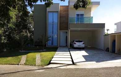 Imagem: A casa em condomínio possui 3 Dormitórios, 4 Banheiros, 4