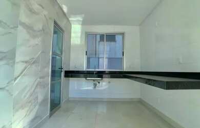 Imagem: O apartamento possui 3 Dormitórios, 2 Banheiros, 3 Vagas na