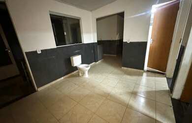 Imagem: A casa possui 2 Dormitórios, 1 Banheiro e está localizado