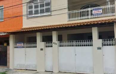 Imagem: A casa possui 2 Dormitórios, 3 Banheiros, 1 Vaga na garagem