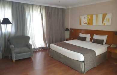 Imagem: O apartamento possui 1 Dormitório, 1 Banheiro, 35m² de Área