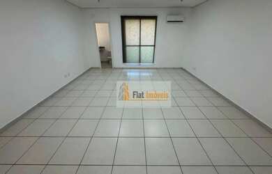 Imagem: O depósito possui 1 Vaga na garagem, 37m² de Área e está