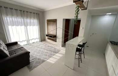 Imagem: O apartamento possui 1 Dormitório, 1 Banheiro, 1 Vaga na garagem