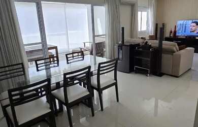 Imagem: O apartamento possui 3 Dormitórios, 3 Banheiros, 2 Vagas na