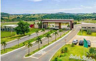 Imagem: O terreno possui 476m² de Área e está localizado em Senador