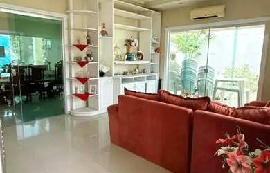 Imagem: A casa em condomínio possui 5 Dormitórios, 5 Banheiros, 4