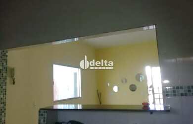 Imagem 3: Casa disponível para venda no bairro Nossa Senhora das Graças em Uberlândia...