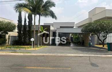 Imagem: A casa em condomínio possui 3 Dormitórios, 4 Banheiros, 5