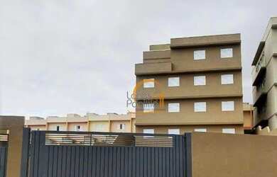 Imagem: O apartamento possui 1 Dormitório, 1 Banheiro, 1 Vaga na garagem