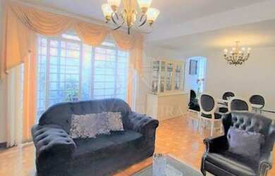 Imagem 5: Casa à venda, 250m² com 4 dormitórios sendo 1 suíte, 4 banheiros,...