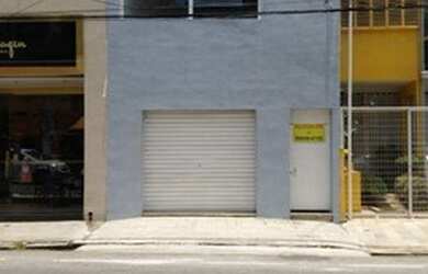 Imagem: O depósito possui 2 Vagas na garagem, 170m² de Área e está