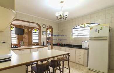 Imagem 7: Sobrado próximo Aeroporto