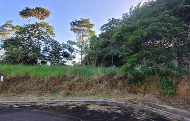 Imagem: O terreno possui 406m² de Área e está localizado em Centro