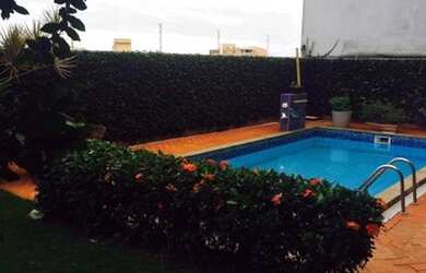 Imagem: A casa possui 4 Dormitórios, 1 Banheiro, 300m² de Área e